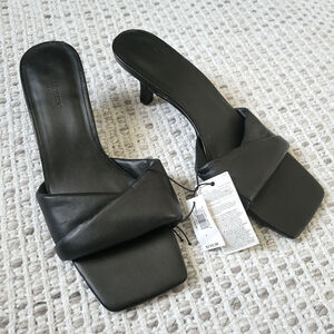 NWT Banana Republic Womens 7 Black Genuine Leather Kitten Heels Square Toe Open